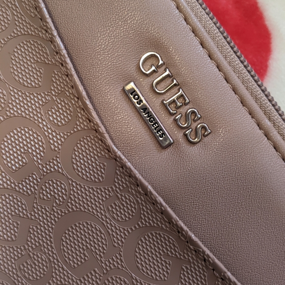 Guess Wallet - Picture 2 of 5